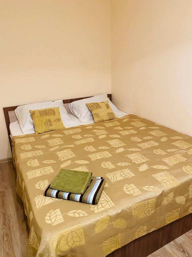 Like Home Apartments&Rooms Alma-Ata Buitenkant foto