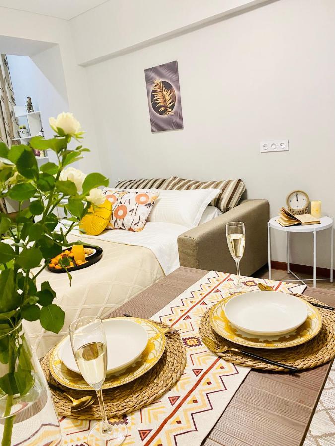 Like Home Apartments&Rooms Alma-Ata Buitenkant foto